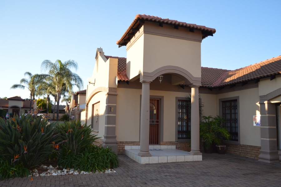 3 Bedroom Property for Sale in Wilkoppies North West